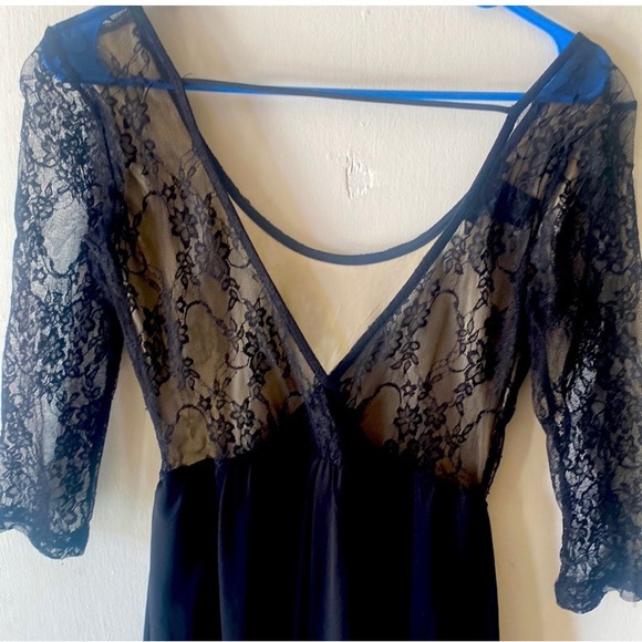 Hot Topic beautiful double tier dress w lace bodice and 3/4 length sleeves! NWOT - Picture 2 of 4